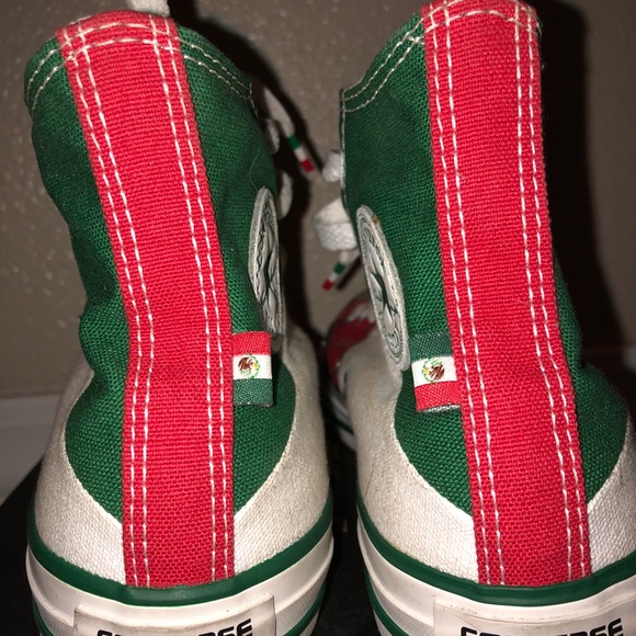 Red, white and green converse Sz 6 - Picture 5 of 7